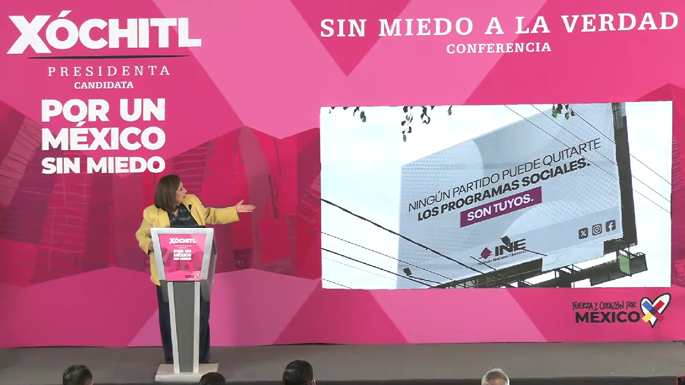 INE desecha queja contra Xóchitl Gálvez por usar el logo del organismo electoral en propaganda
