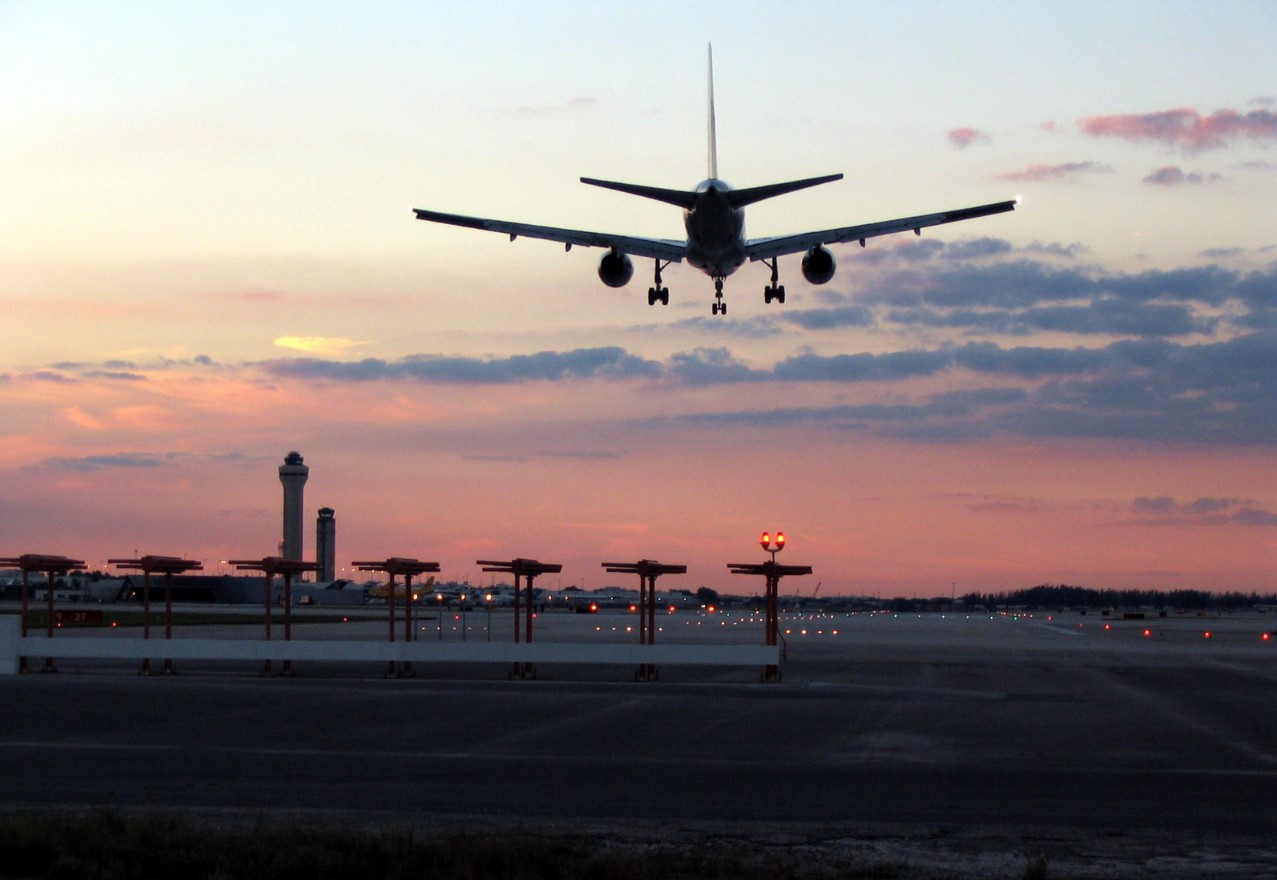 Levanta FAA cierre del espacio aéreo en El Paso, Texas; descarta riesgos para la aviación comercial