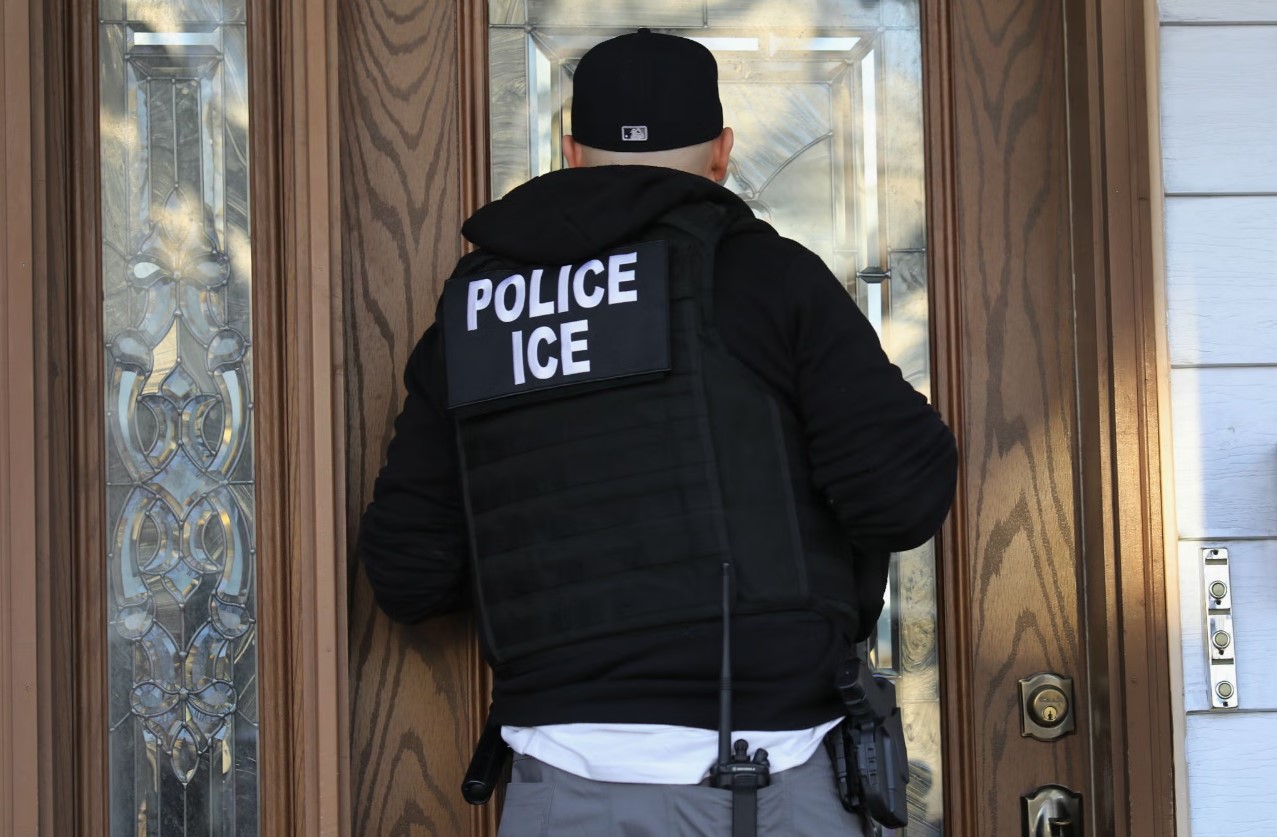 Detiene ICE a mexicano tras rastrear las remesas que enviaba a su familia