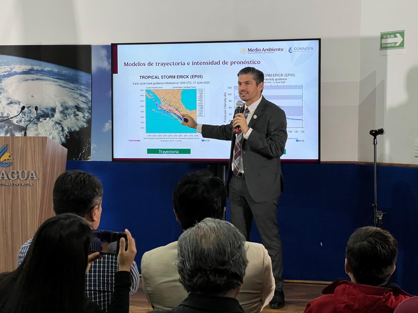 Tormenta Tropical Erick tocará tierra el jueves por la mañana: Conagua