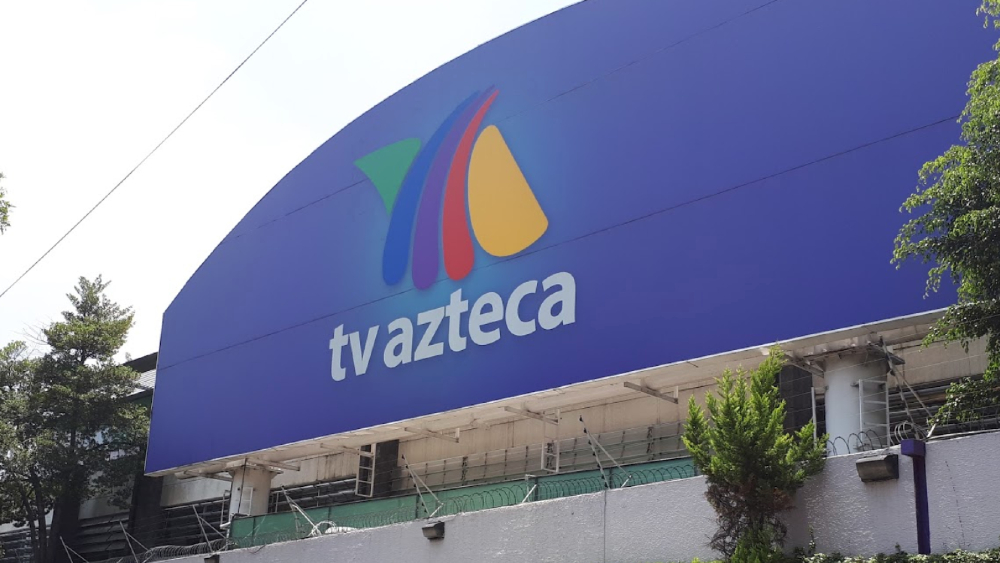 Ordena juez de EEUU a Tv Azteca retirar demandas en México para evadir pago de deudas
