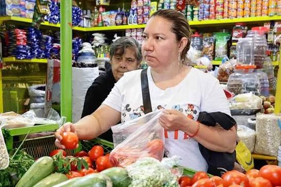 Baja pobreza laboral y aumentan ingresos de trabajadores en México