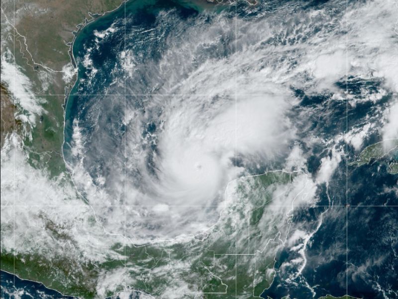 Mantienen puertos cerrados en Quintana Roo tras paso de huracán Milton