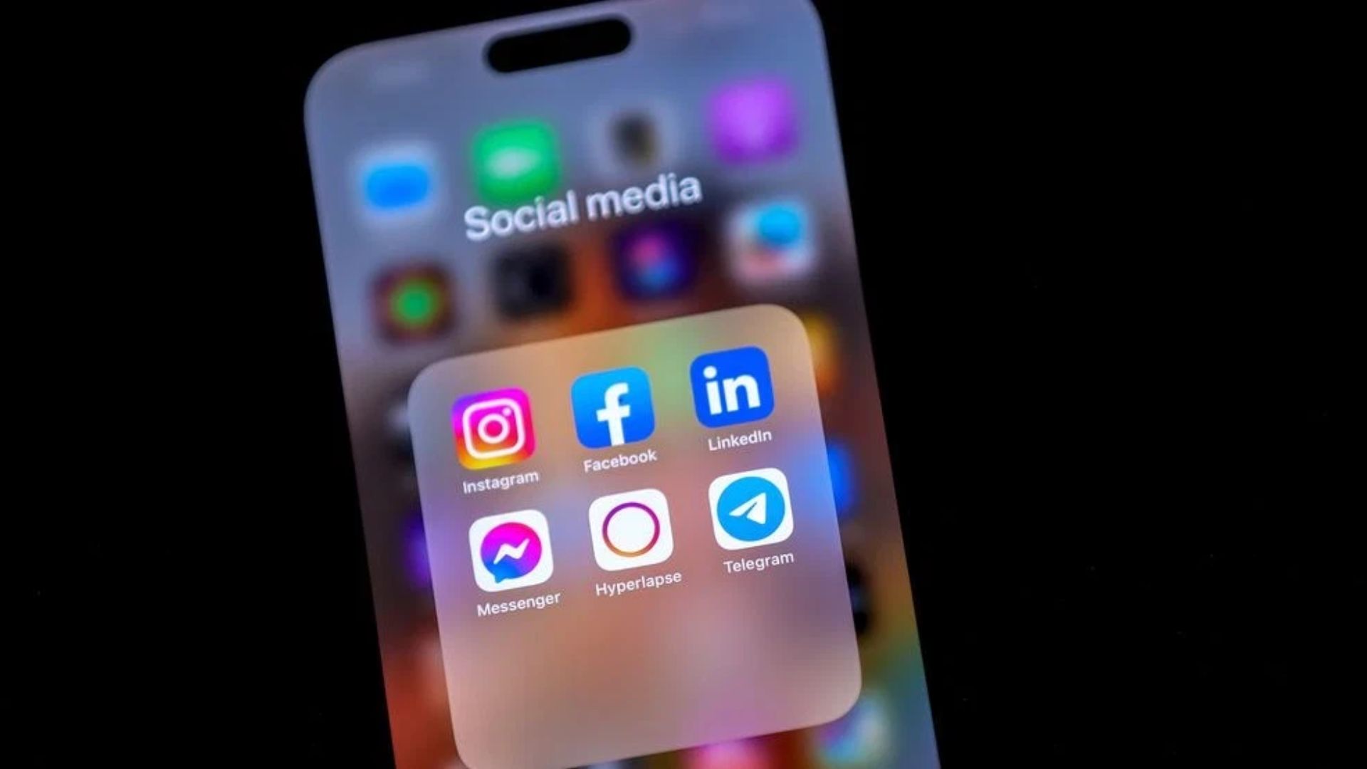 Redes sociales desplazan a la deep web como principal canal de venta de drogas; drones amplían rutas del narcotráfico: ONU