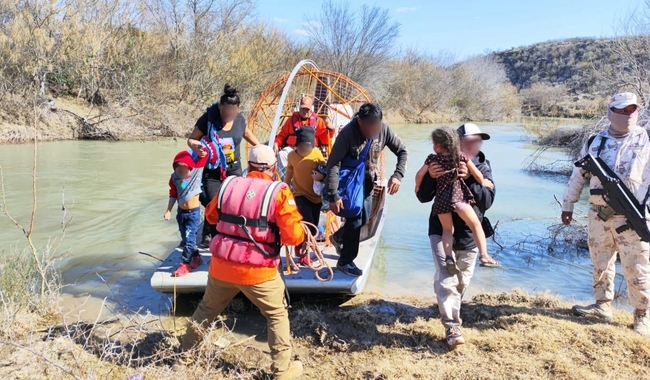 Rescata Grupo Beta, del INM, a 73 migrantes en Piedras Negras, Coahuila