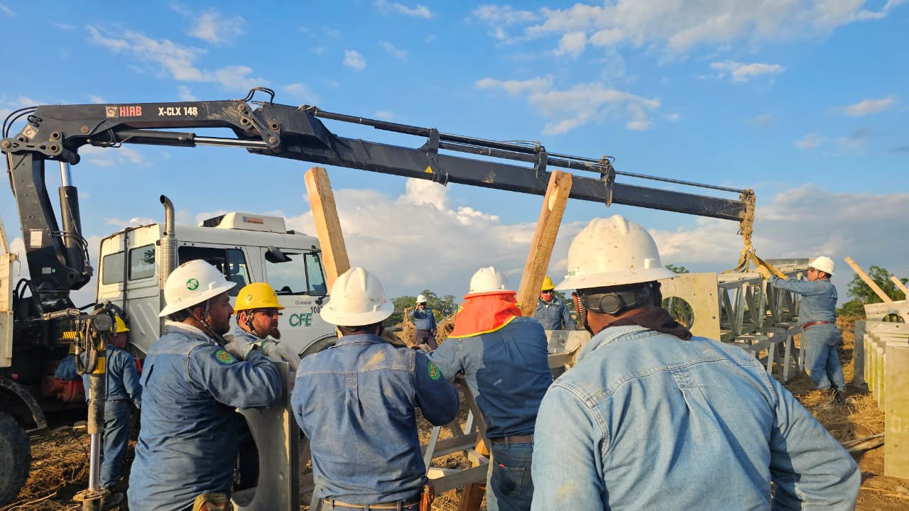 Avanza CFE con 92% de restablecimiento eléctrico en estados afectados por lluvias