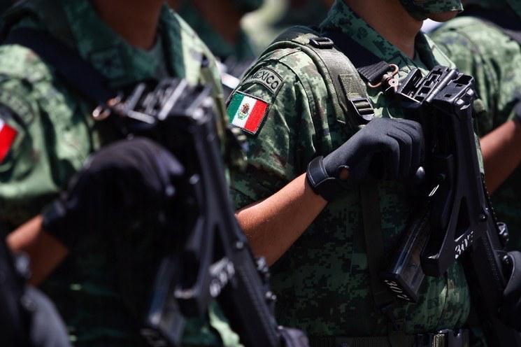 Ordena jueza libertad provisional a 8 militares implicados en Caso Ayotzinapa