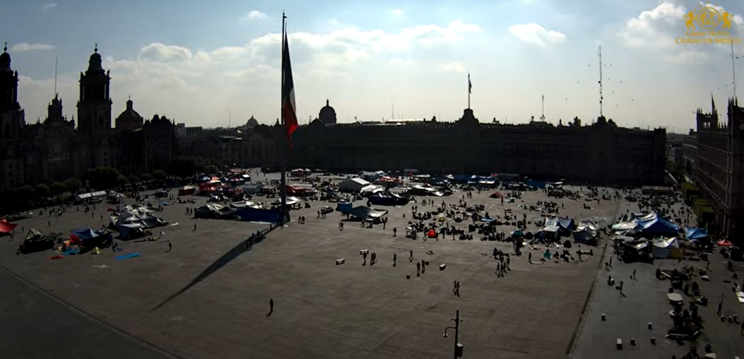 Levanta CNTE plantón del Zócalo de la CDMX