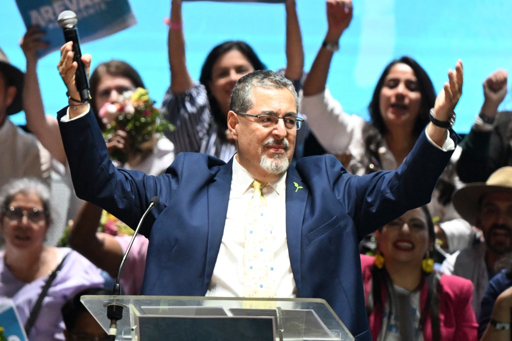Gana Arévalo la segunda vuelta de las elecciones presidenciales en Guatemala