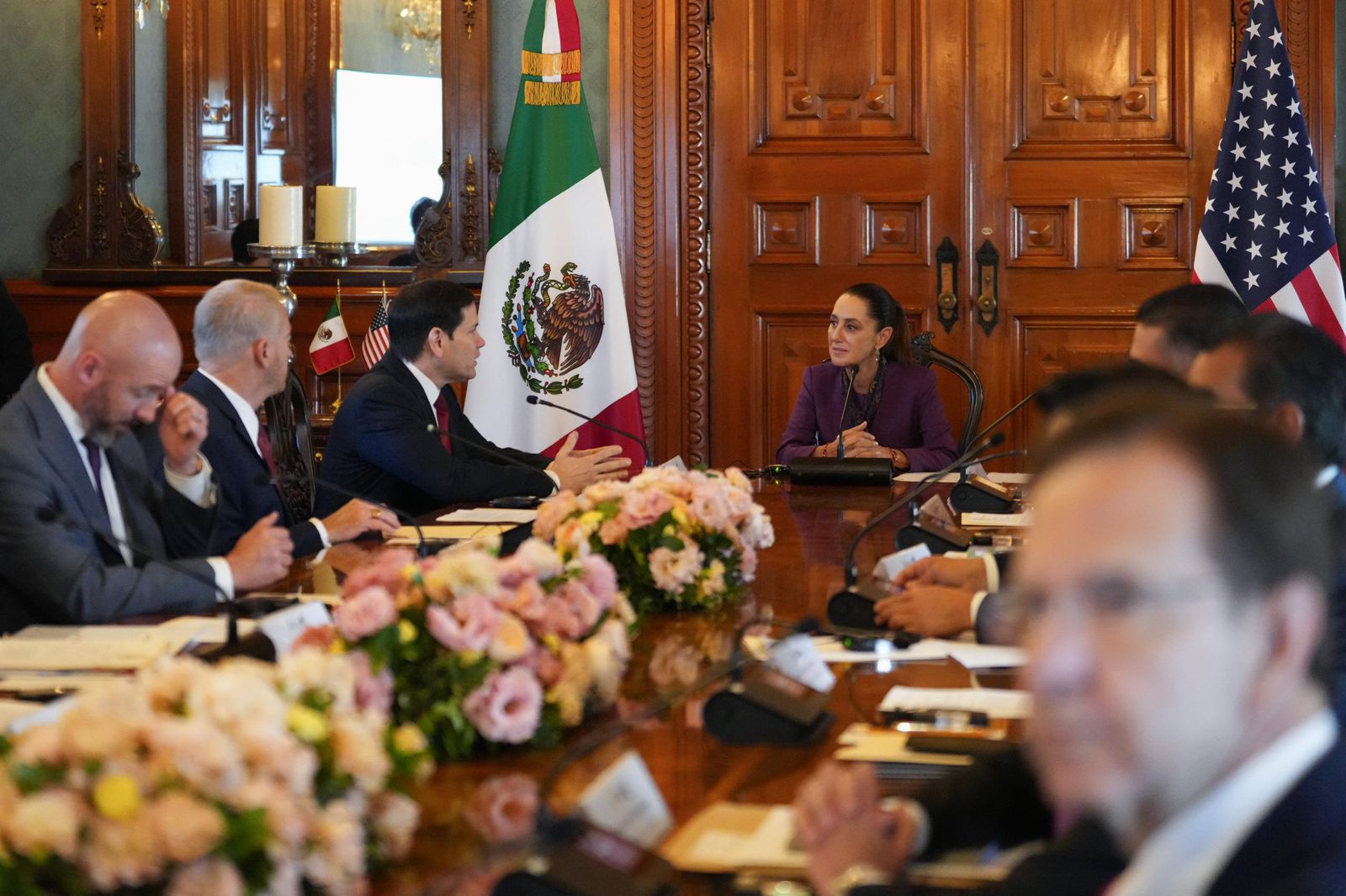 Acuerdan México y EEUU reforzar cooperación en migración, seguridad y combate al tráfico de drogas